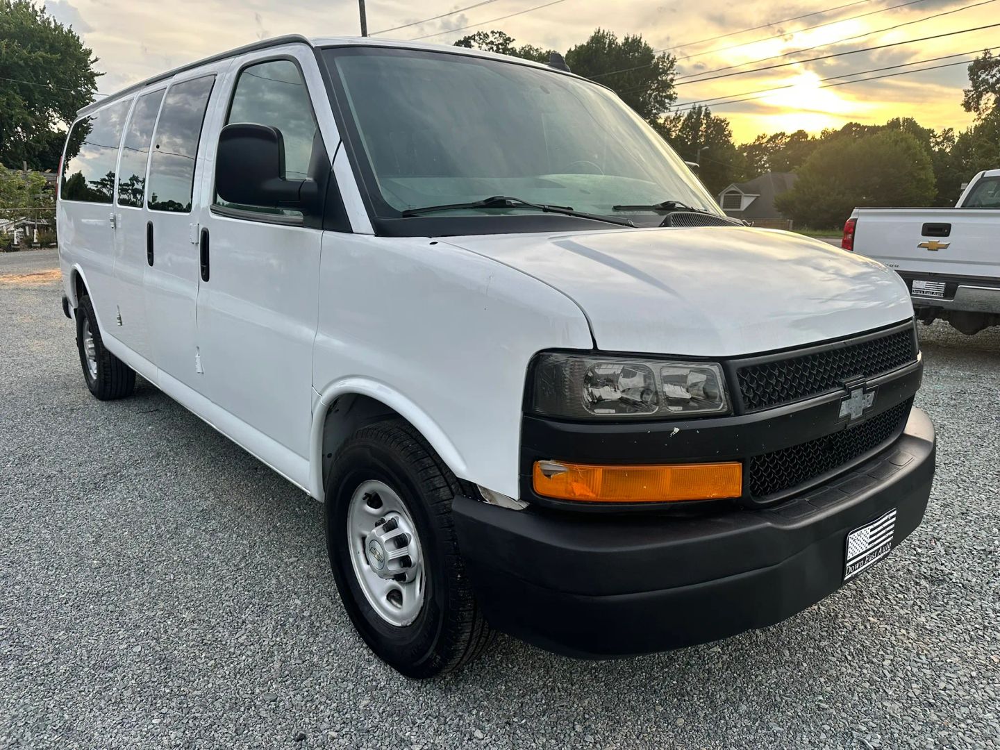 chevrolet express passenger 2020 1GAZGNFG2L1272738 image chevrolet express passenger 2020 1GAZGNFG2L1272738 image